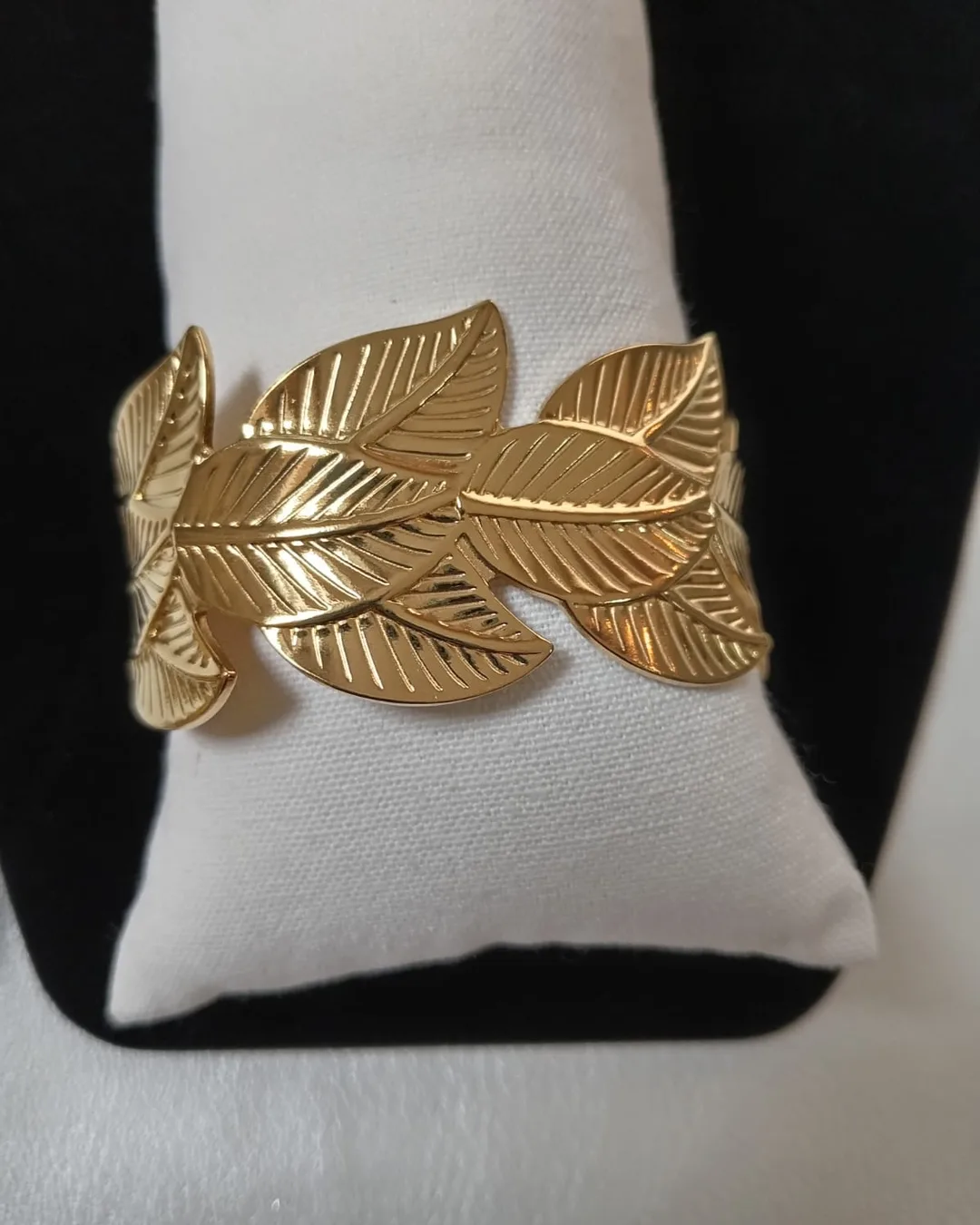 The Leaf Cuff, front view