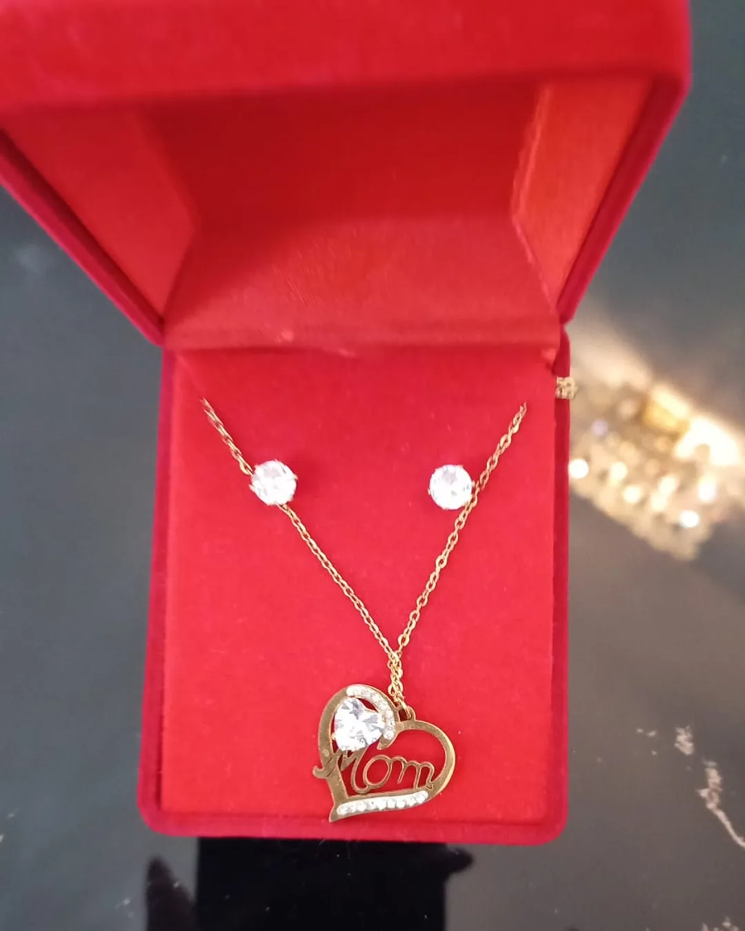 The Mom Heart Set, front view