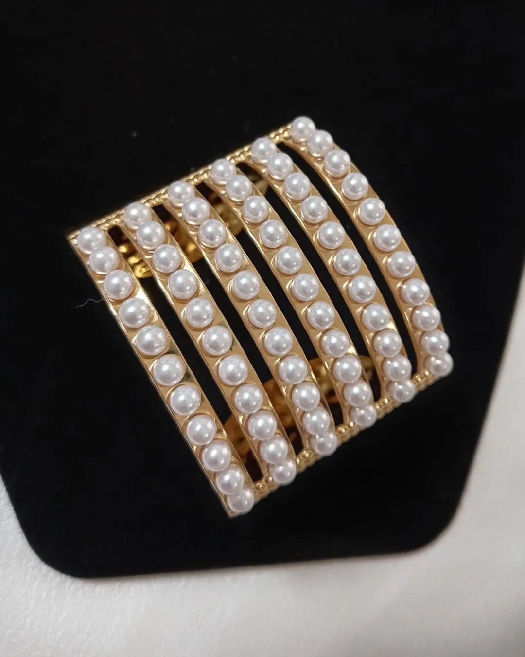The Pearl-Row Bracelet, front view
