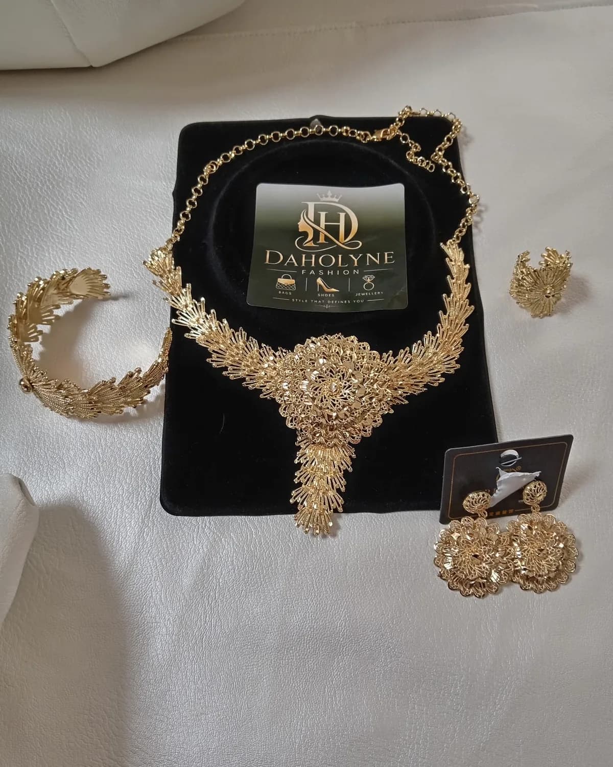 The Filigree Set, front view