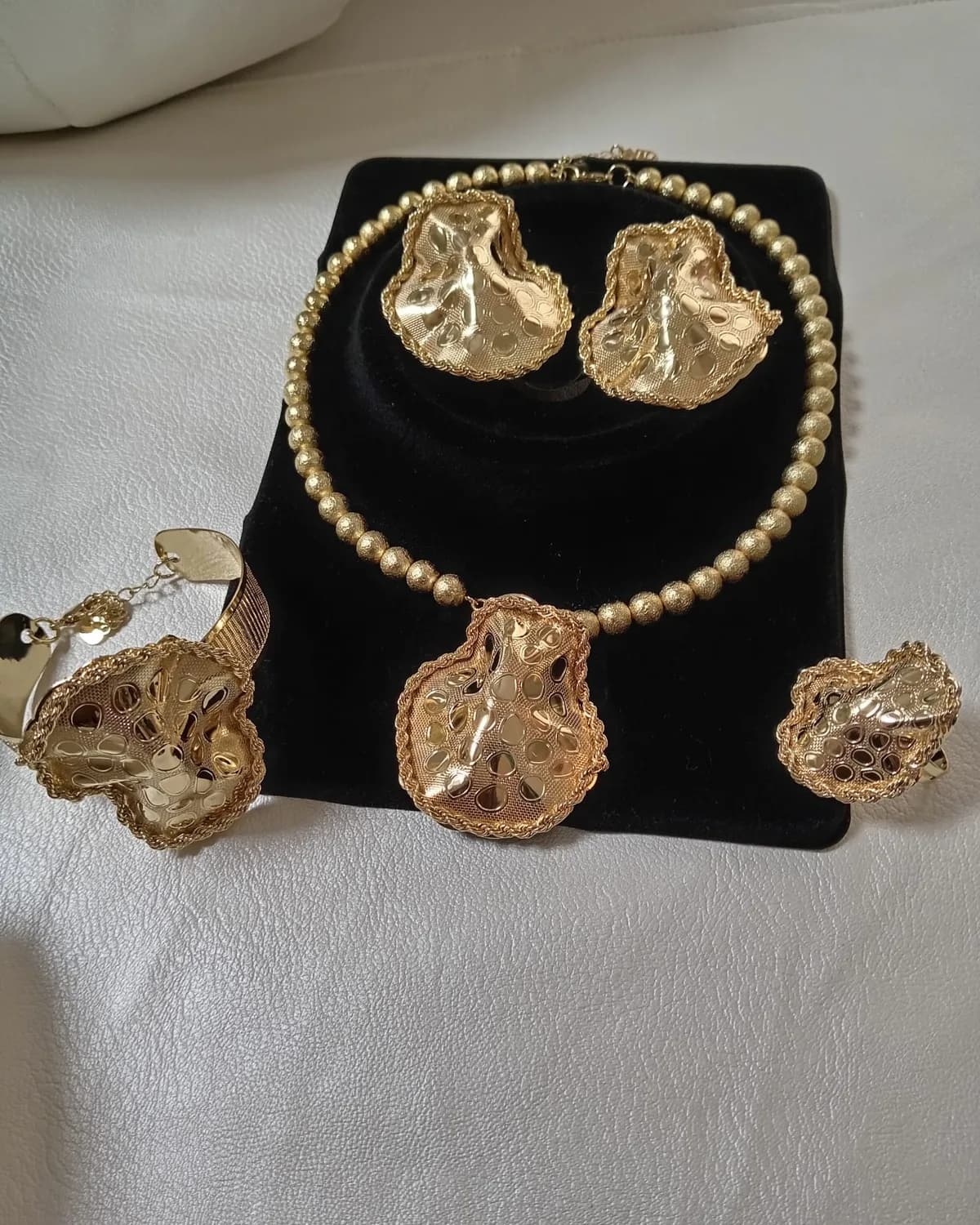 The Petal Set, front view