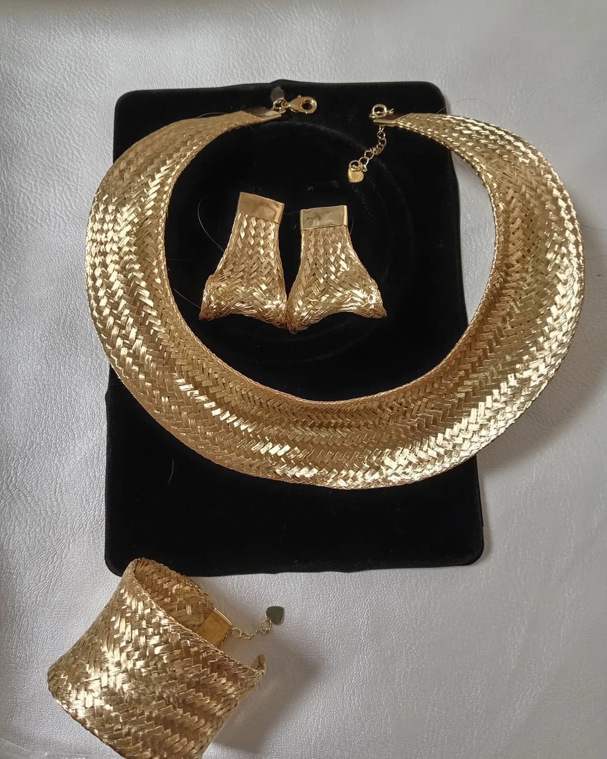 The Woven Set, front view